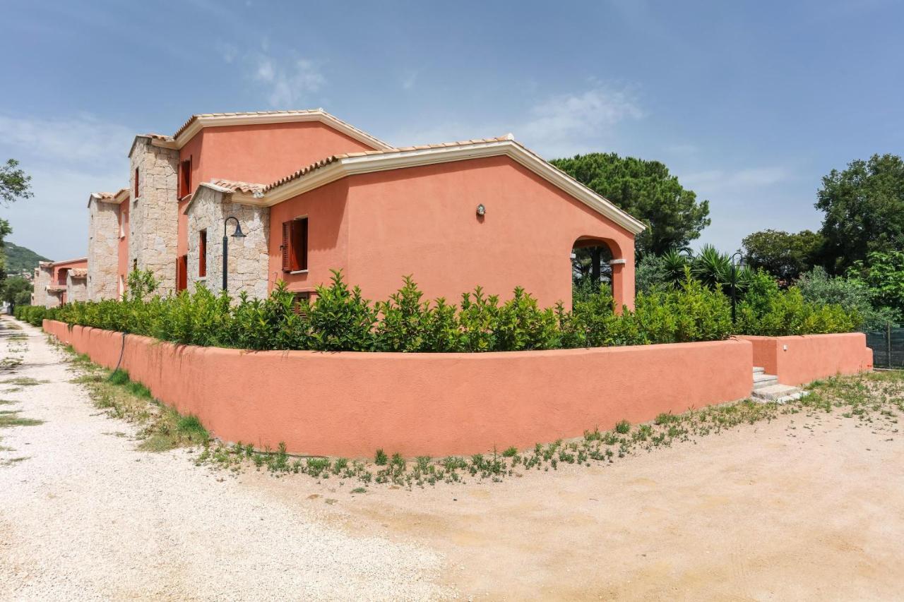 Villa La Casa Di Debora San Teodoro  Exterior foto